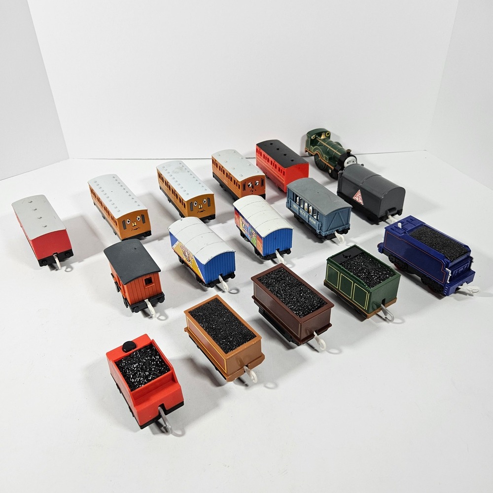 Thomas & Friends TrackMaster Train Passenger Coal Cargo Cars TOMY HiT 16 pcs